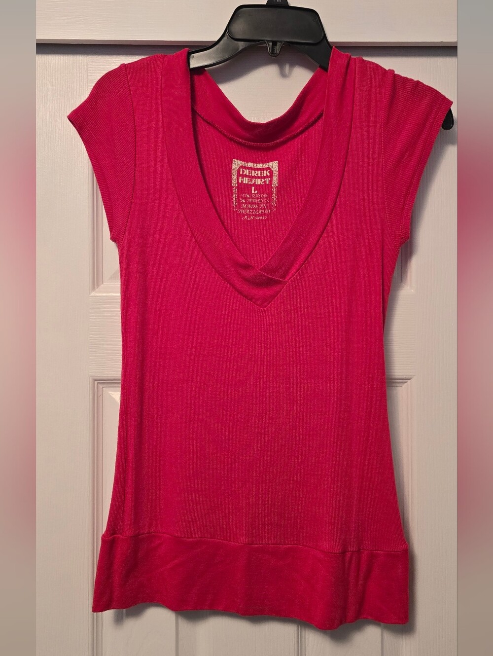 Derek Heart Bright Pink V-Neck Cap Sleeve Tank